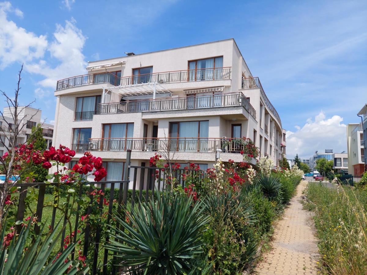 Sea Panorama Apartment - Diamond Beach Sarafovo Burgas Exterior foto